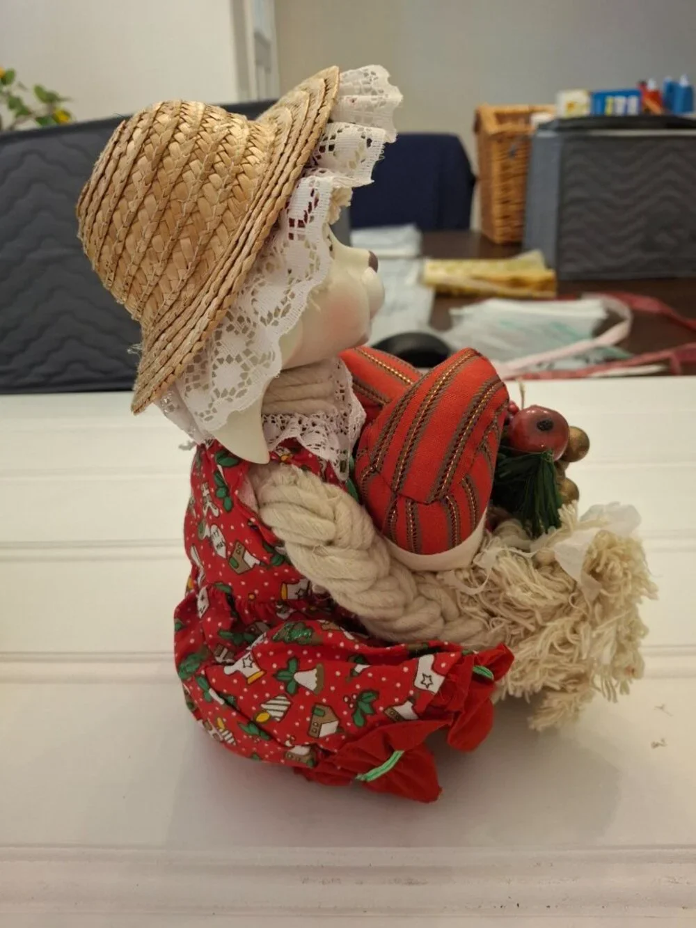 VTG House of Lloyd Flossie Christmas Bunny Rabbit Doll w Box Around World